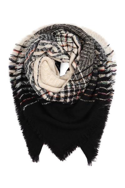 Dream big blanket scarf in black
